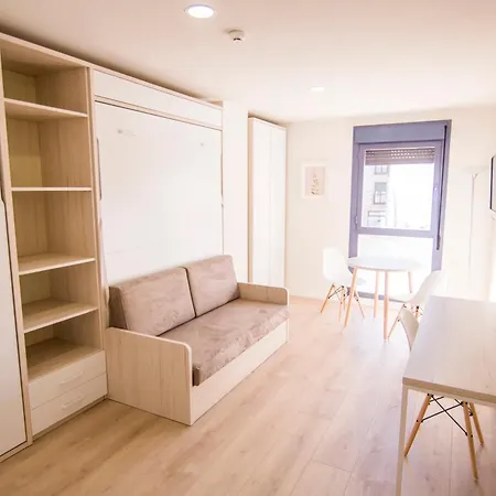 Apartamentos Plaza De Santiago - Estudios Turisticos - 1 Llave Pinto Exterior photo