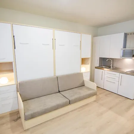 Apartamentos Plaza De Santiago - Estudios Turisticos - 1 Llave Pinto Exterior photo