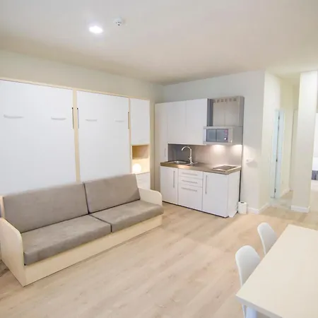 Apartamentos Plaza De Santiago - Estudios Turisticos - 1 Llave Pinto Exterior photo