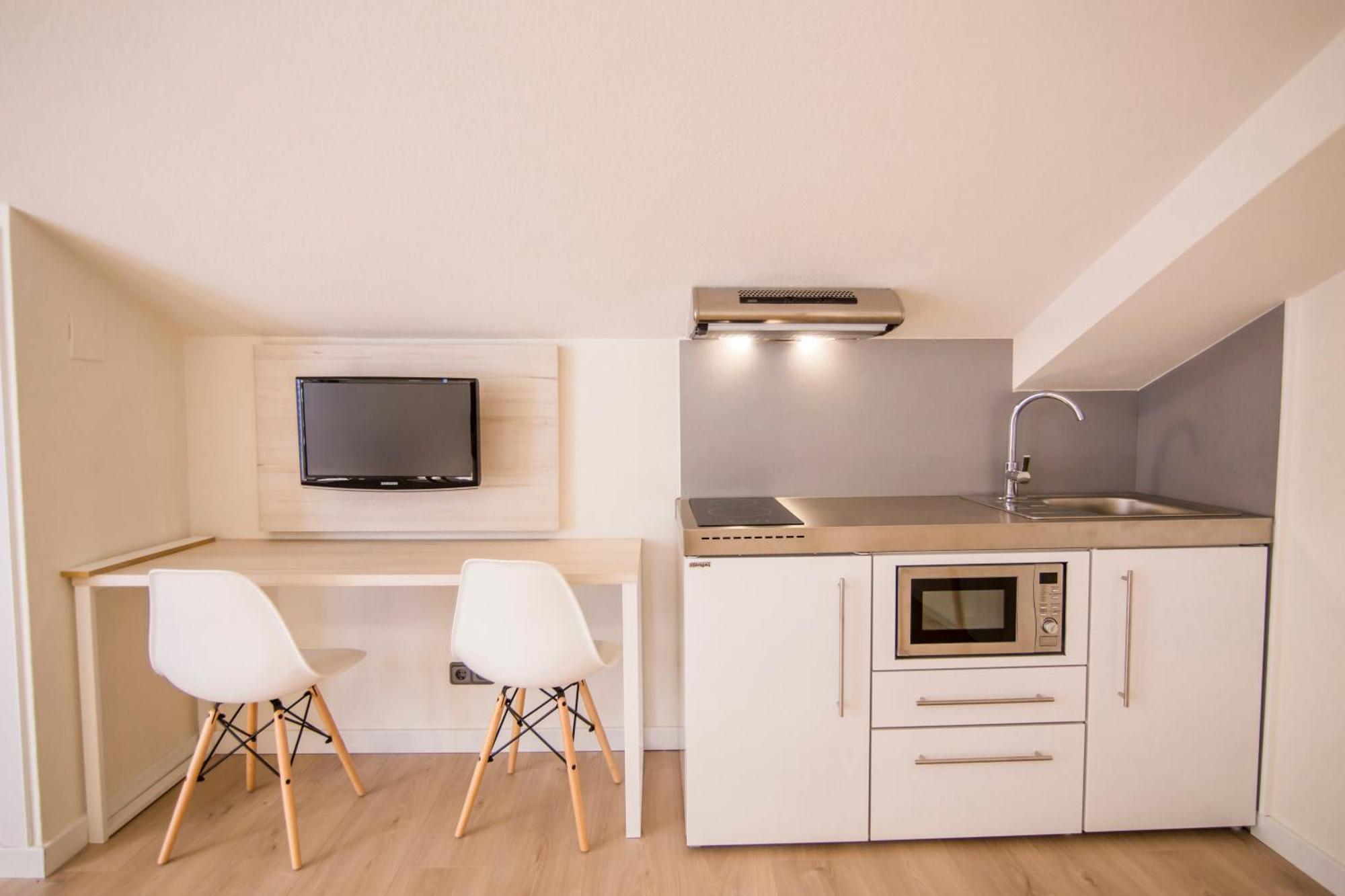 Apartment Plaza De Santiago - Estudios Turisticos - 1 Llave Pinto