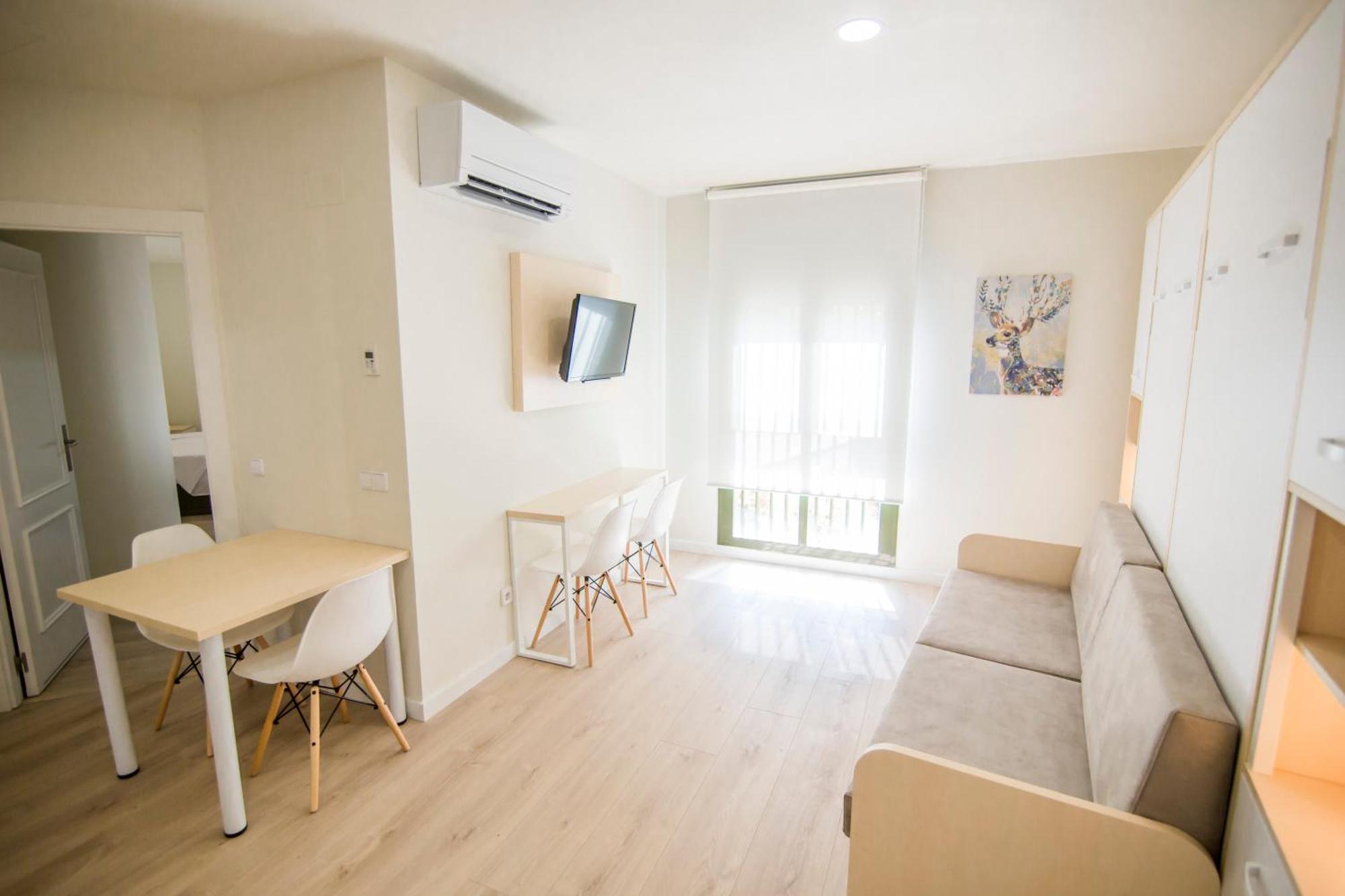 Apartment Plaza De Santiago - Estudios Turisticos - 1 Llave Pinto