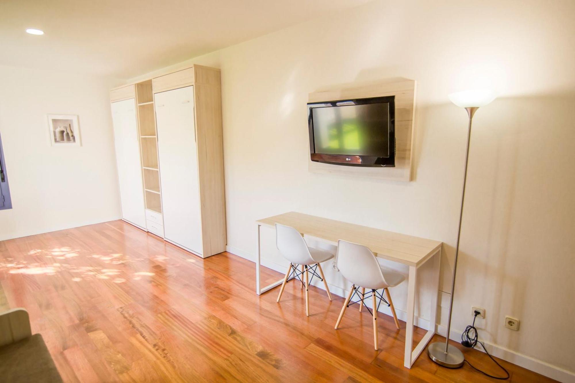 Apartment Plaza De Santiago - Estudios Turisticos - 1 Llave Pinto