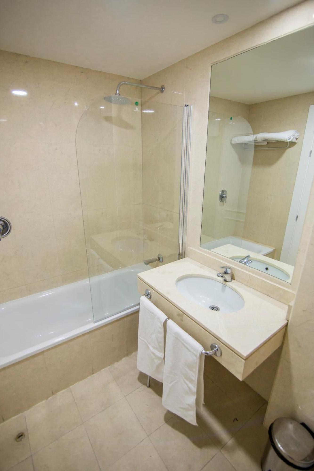 Plaza De Santiago - Estudios Turisticos - 1 Llave Apartment *
